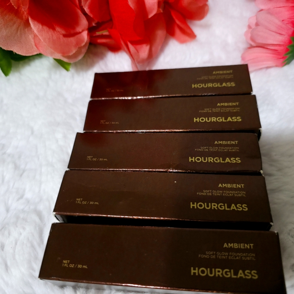 Hourglass Ambient Foundation SHADE 8